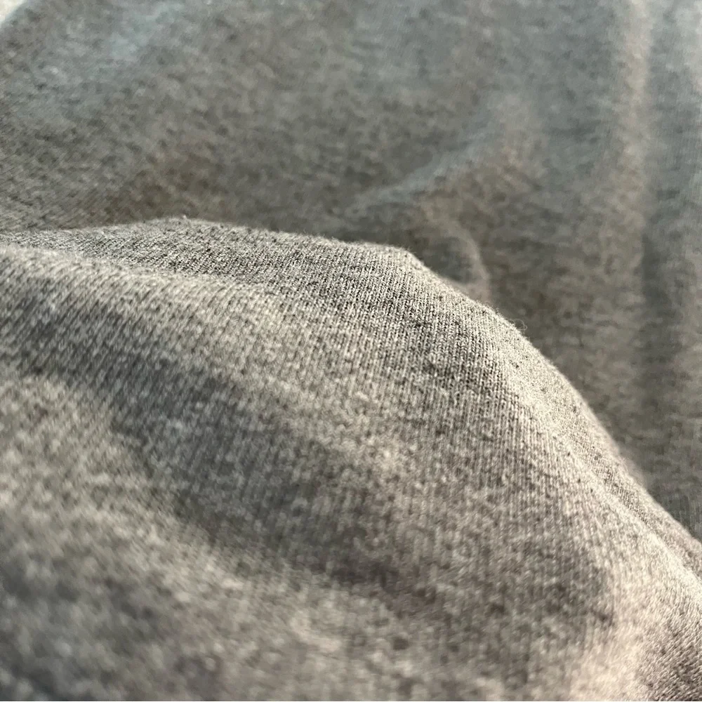 EUC Women’s Forever 21 Rounded Hem Skirt size Medium in Gray - Picture 5 of 5